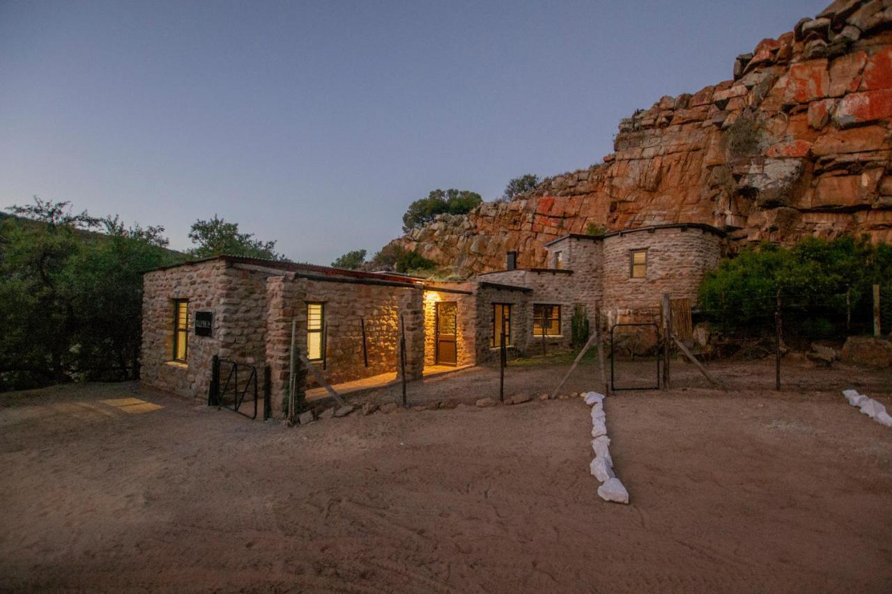 Desert Wind Private Guest And Game Farm Montagu Exteriör bild