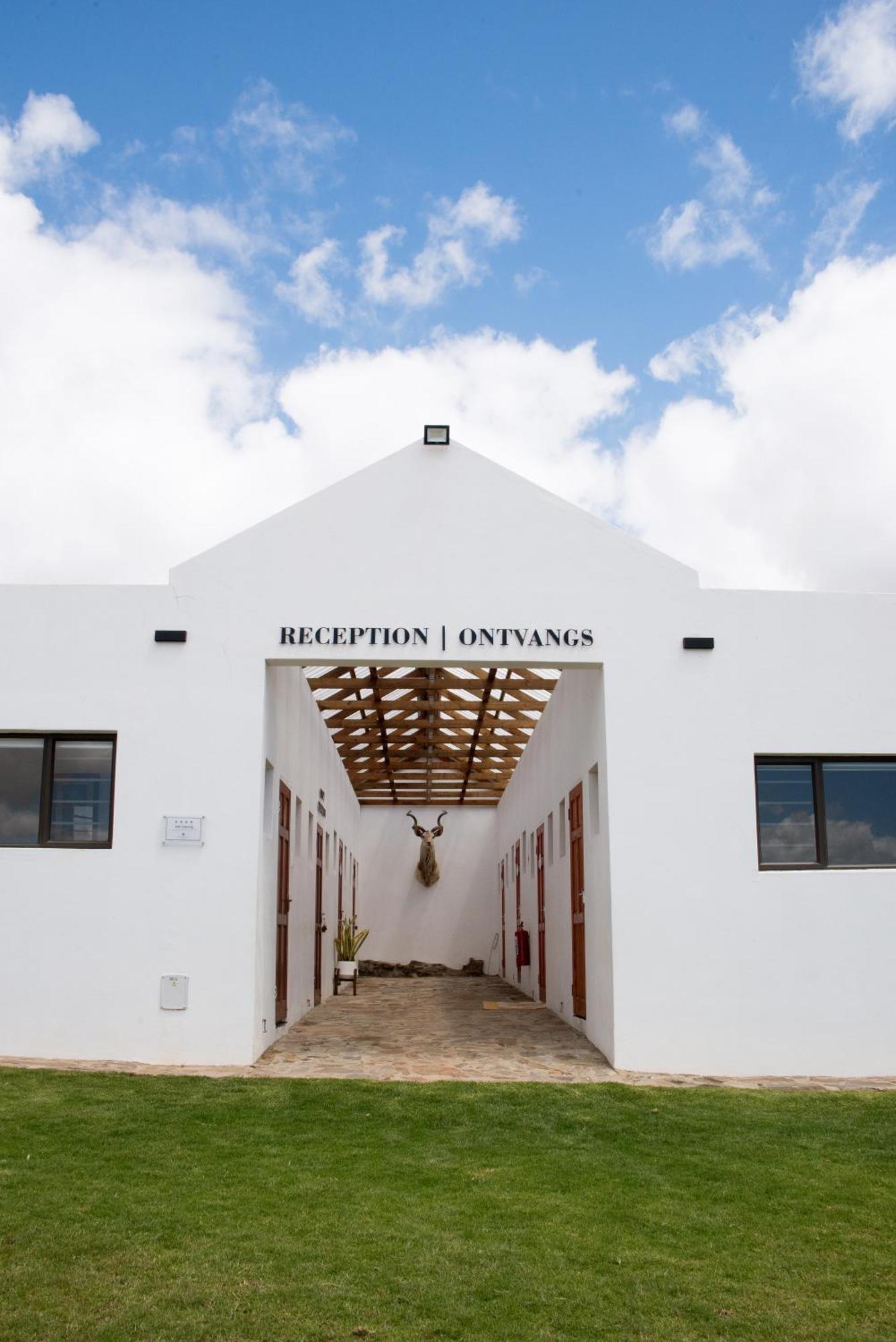 Desert Wind Private Guest And Game Farm Montagu Exteriör bild